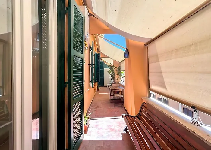 Апартаменты Modern With Private Balcony Near Colosseum *