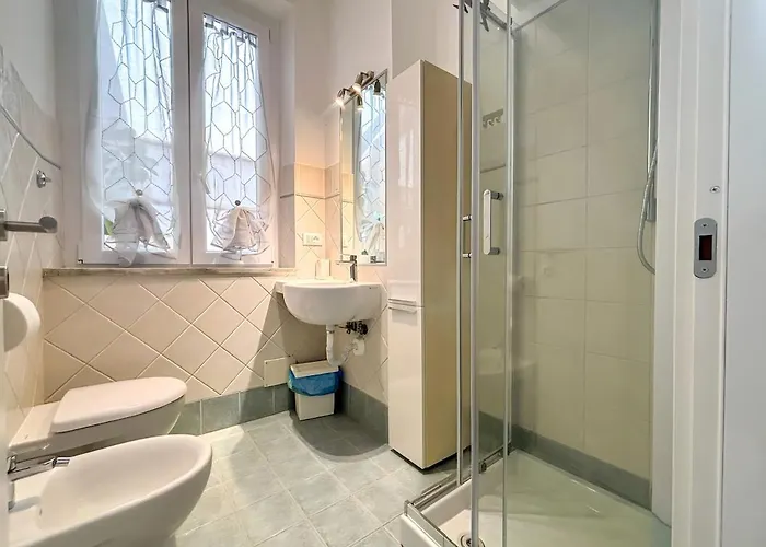 Modern With Private Balcony Near Colosseum *